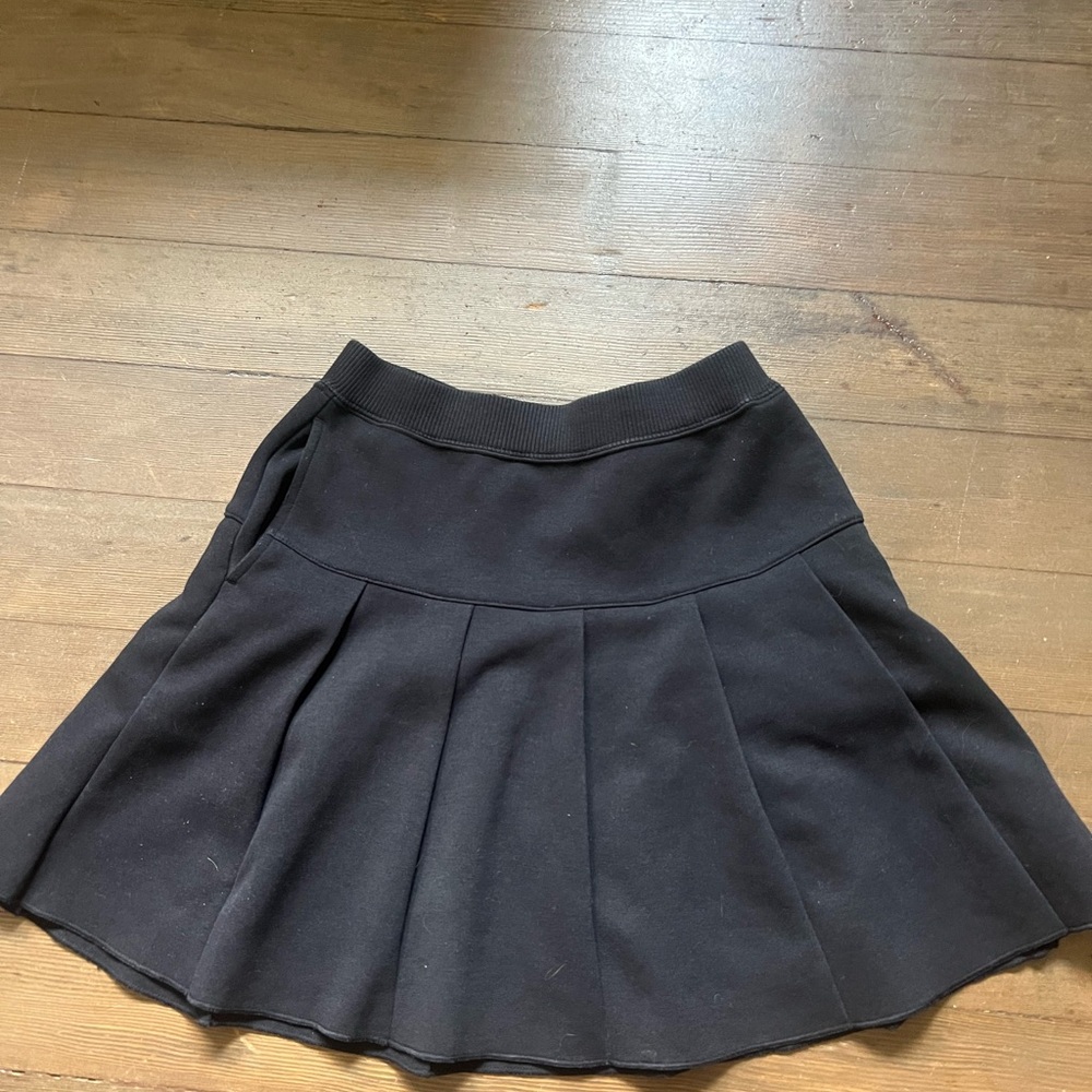 Uniqlo Women's Elegant pleated Black A-Line Skirt kids 9-10